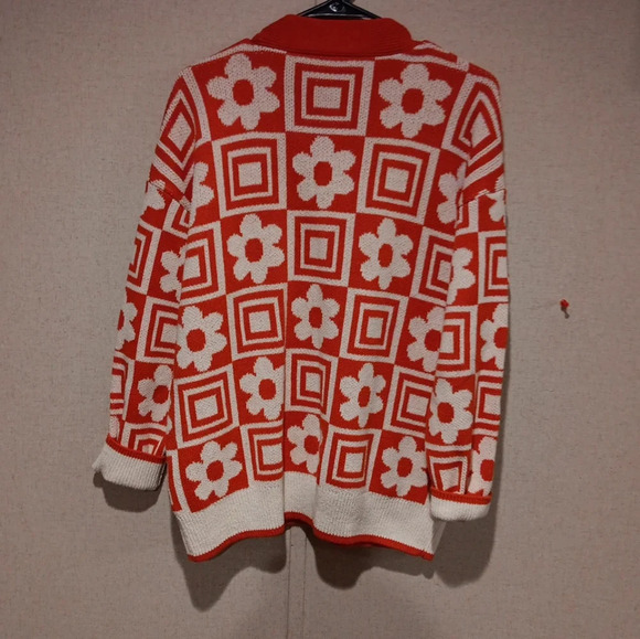 Zara Red and White Floral Patterned Women's Sweater Size S - Picture 4 of 4